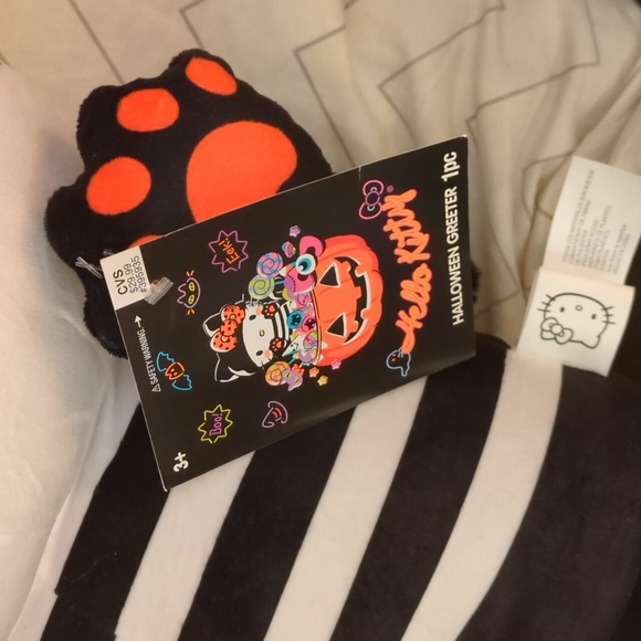 Stuffed Hello Kitty - Picture 2 of 5